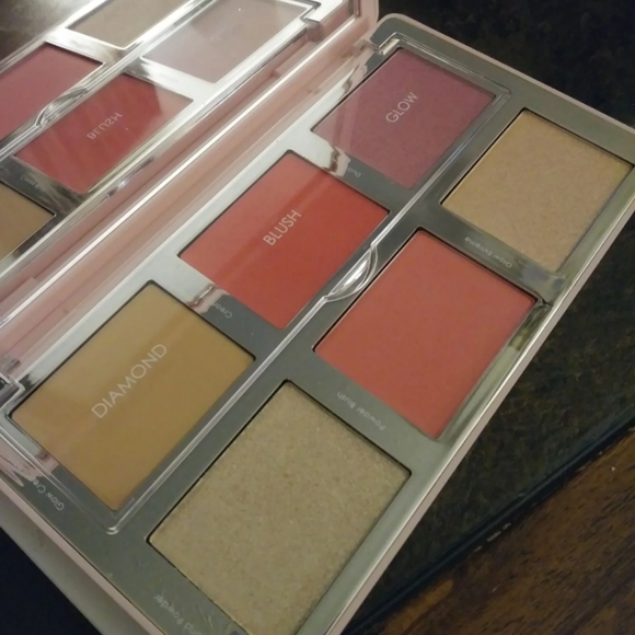 NIB AUTHENTIC NATASHA DENONA 01 DARYA FACE PALETTE - Picture 8 of 9